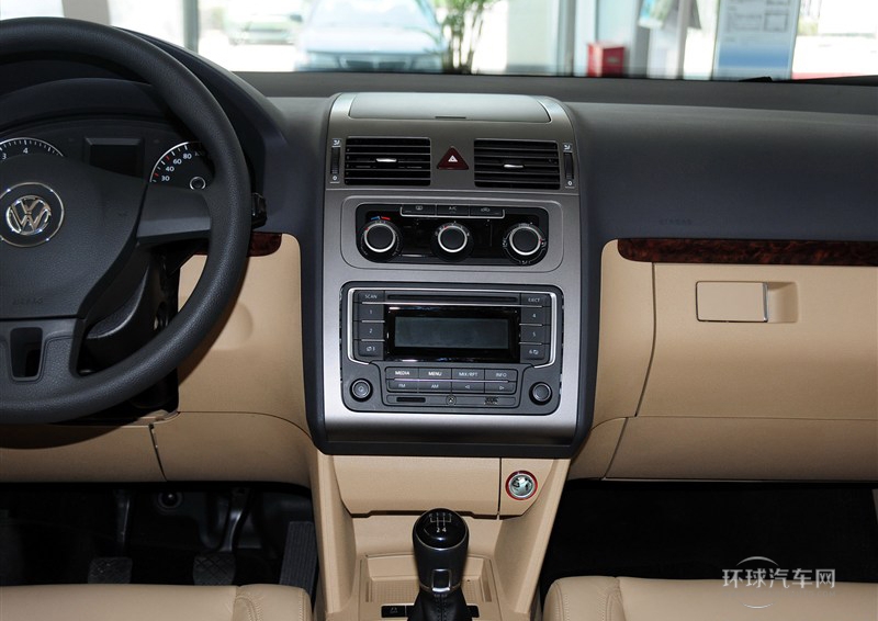 2013款 1.4T 手动舒适版5座