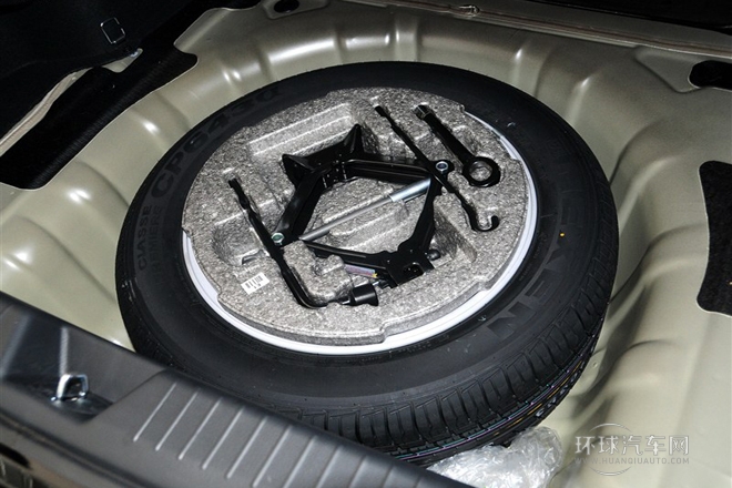 2013款 2.4L 商务天窗型 国IV