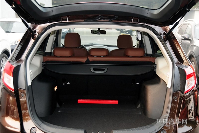 2013款 1.8T 自动四驱尊贵版
