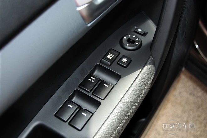 2013款 2.2T 7座柴油豪华版