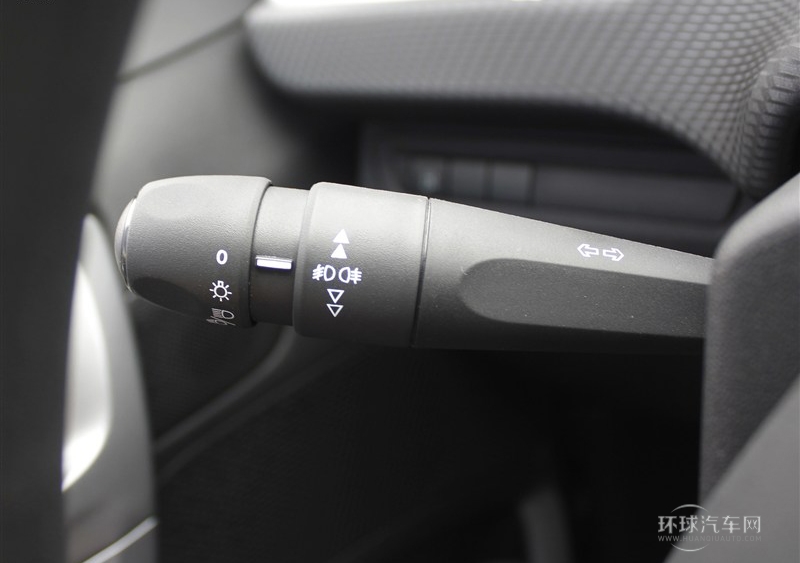 2014款 1.6L 手动时尚版