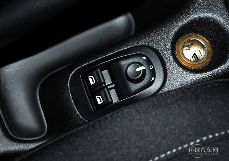 2013款 CROSS 1.4L 手动驭乐型