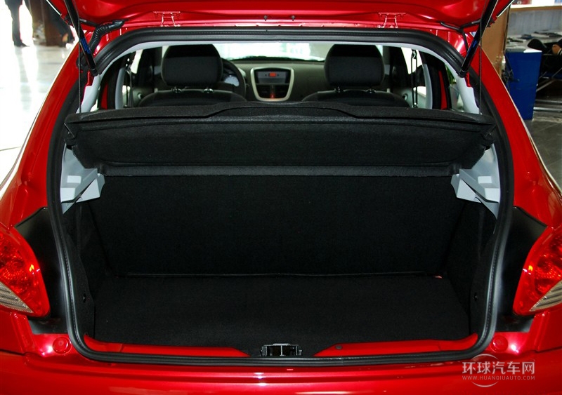 2011款 两厢 1.6L 自动驭乐版