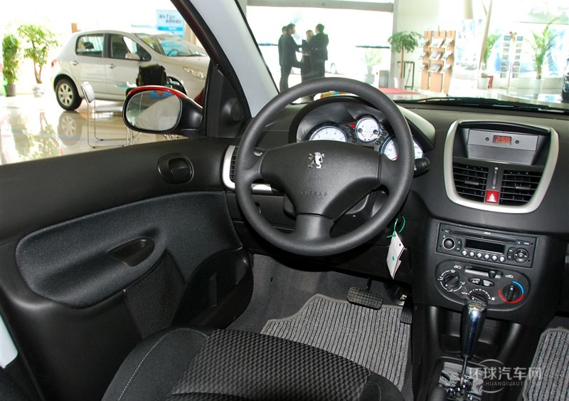 2011款 两厢 1.6L 自动驭乐版