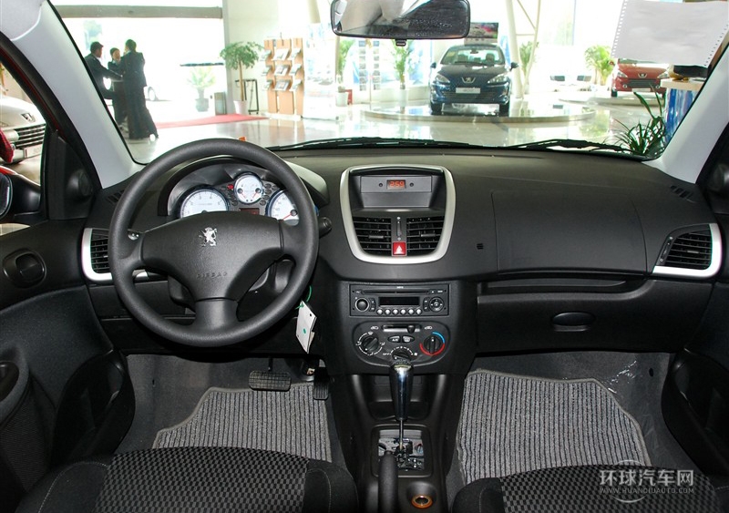 2011款 两厢 1.6L 自动驭乐版