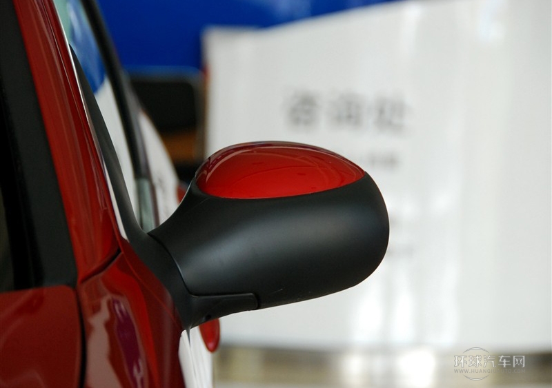 2011款 两厢 1.6L 自动驭乐版