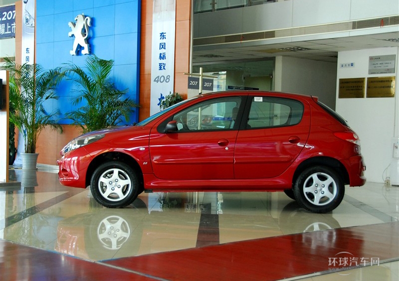 2011款 两厢 1.6L 自动驭乐版