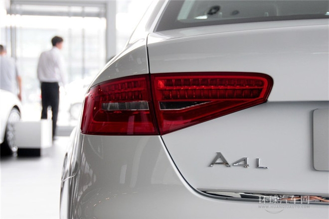 2013款 35 TFSI 自动舒适型