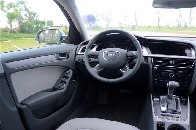 2013款 30 TFSI 自动舒适型