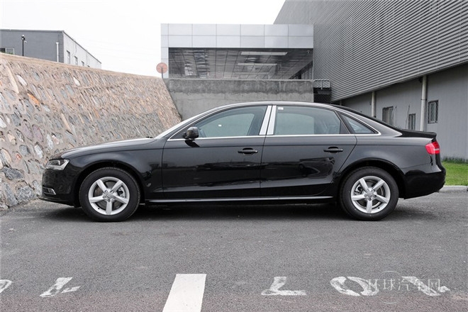 2013款 30 TFSI 手动舒适型