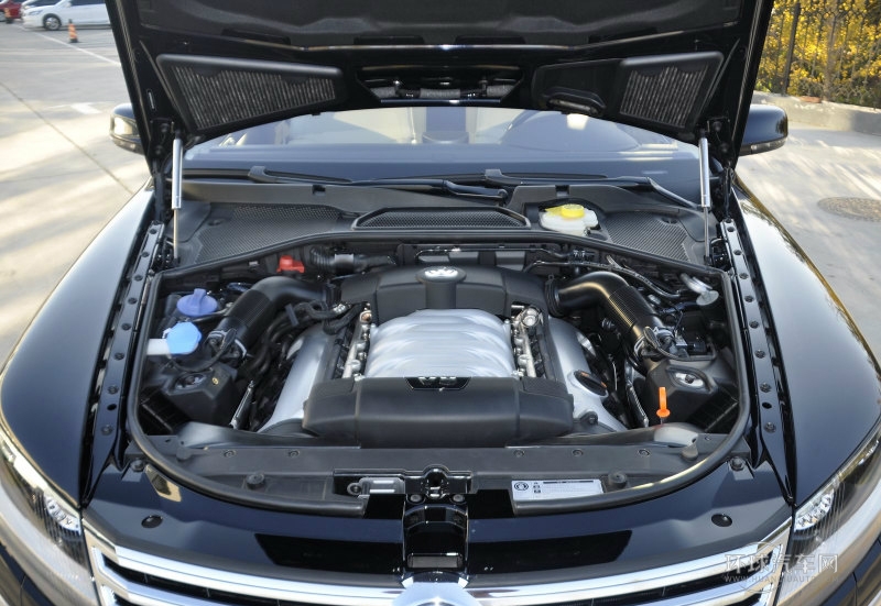 2013款 4.2L 柏秋纳弗洛版