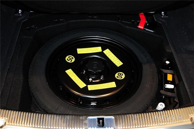 2013款 A8L 50 TFSI quattro尊贵型