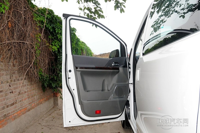 2014款 2.4L 商务型