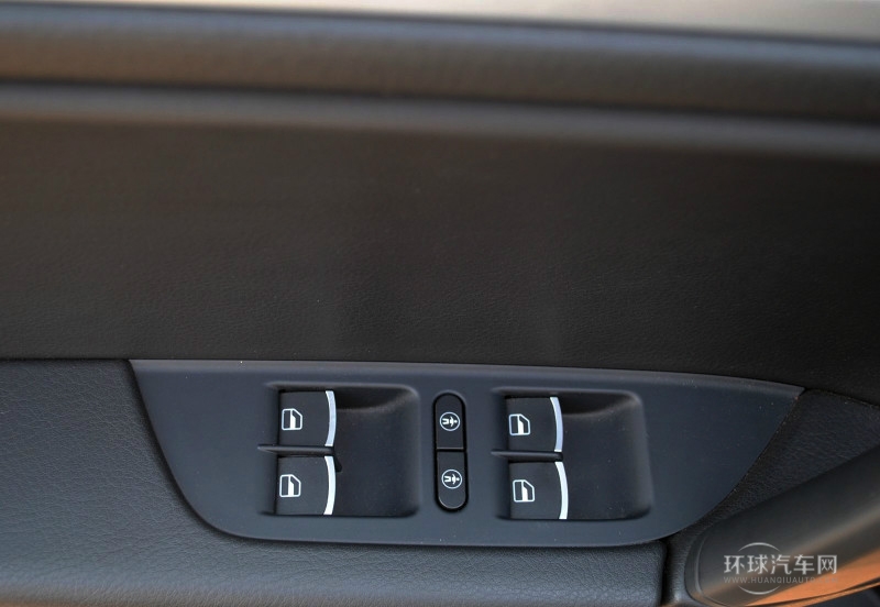 2011款 3.0TSI V6 豪华型