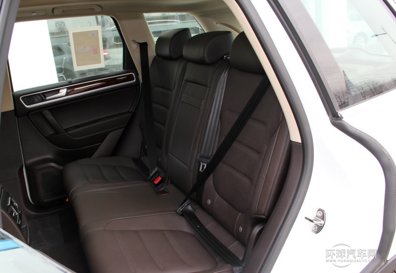 2013款 3.6L V6 越野增强豪华型