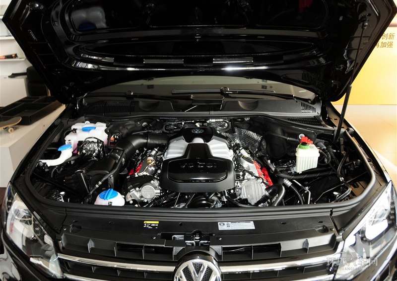 2014款 3.0TSI V6 黑色探险者