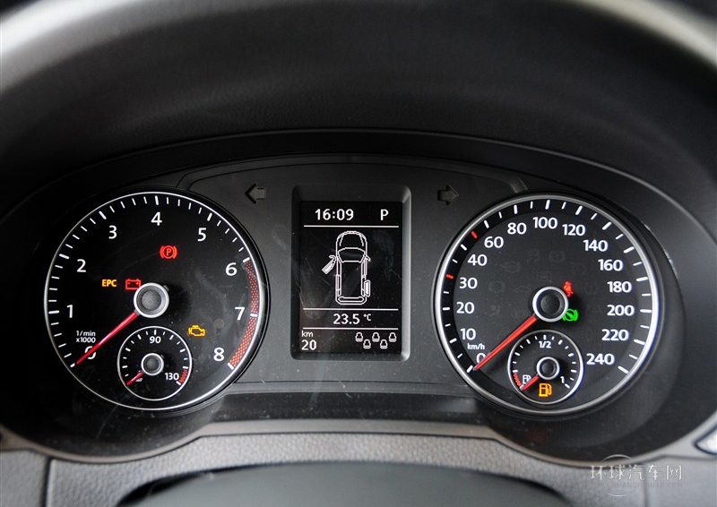 2013款 1.8TSI 标配型 欧V