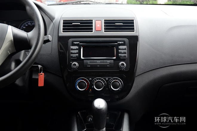 2013款 1.8T 尊贵型