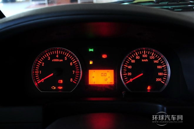 2014款 M3 1.6L 7座豪华型