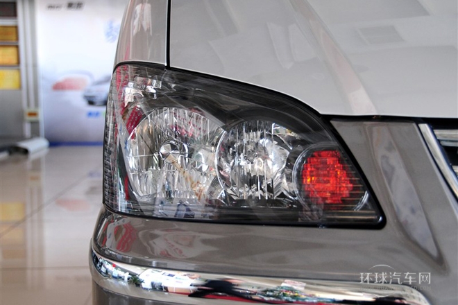 2014款 M3 1.6L 7座豪华型
