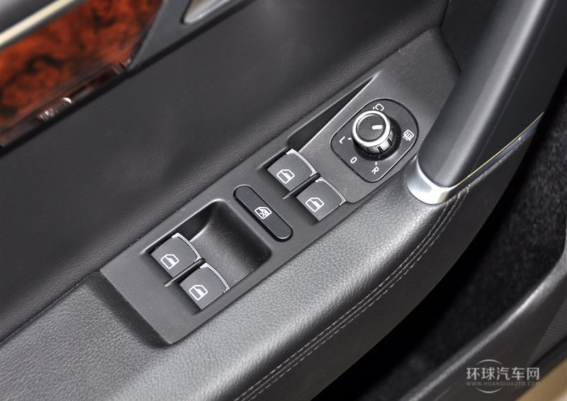 2012款 旅行版 2.0TSI 豪华型
