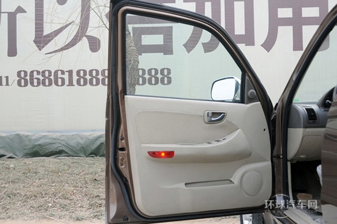 2012款 2.8T两驱柴油版中轴