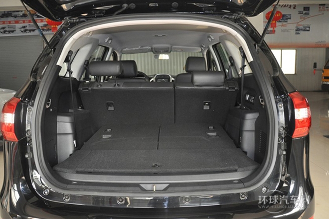 2013款 S350 2.4T 两驱手动柴油豪华版7座