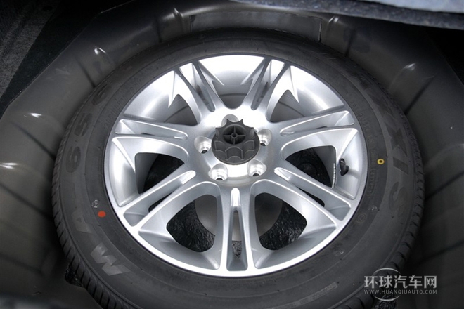 2012款 2.0L 手动尊享型DVVT