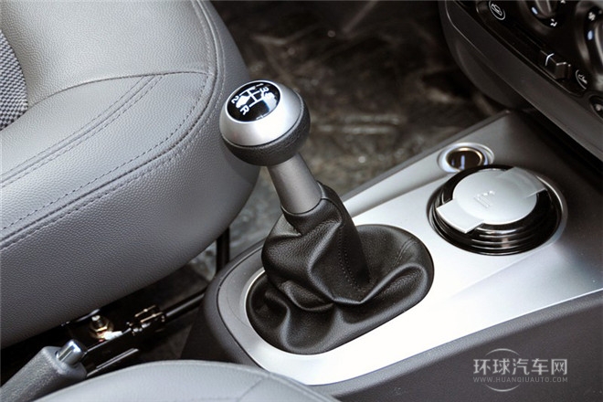 2011款 1.0L 手动传奇版