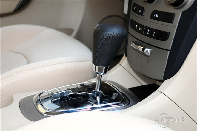 2012款 三厢 1.6L CVT进取型