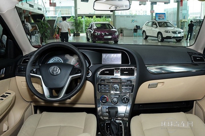 2012款 1.6L 自动尊贵型