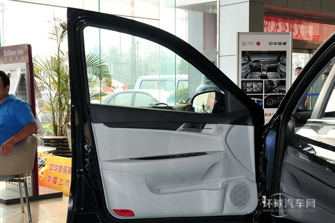 2011款 1.8L 自动豪华型