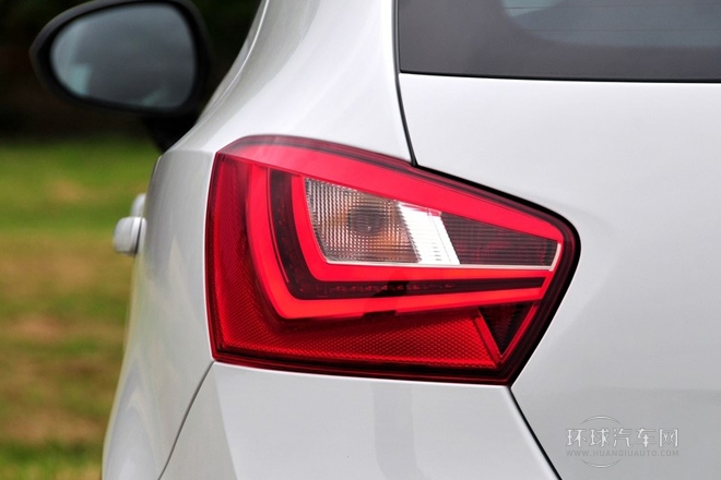 2013款 1.4TSI 5门版FR