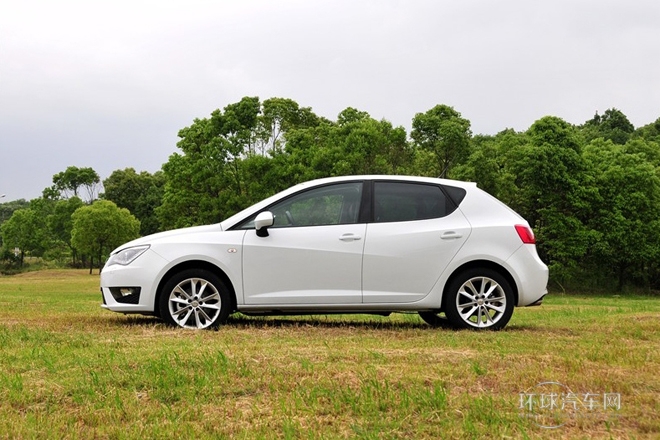 2013款 1.4TSI 5门版FR
