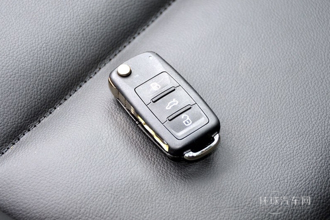 2013款 1.8TSI 豪华版 欧V