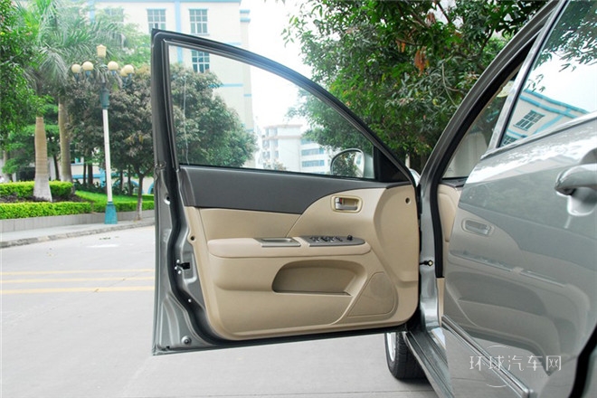 2010款 1.5L 手动精英型