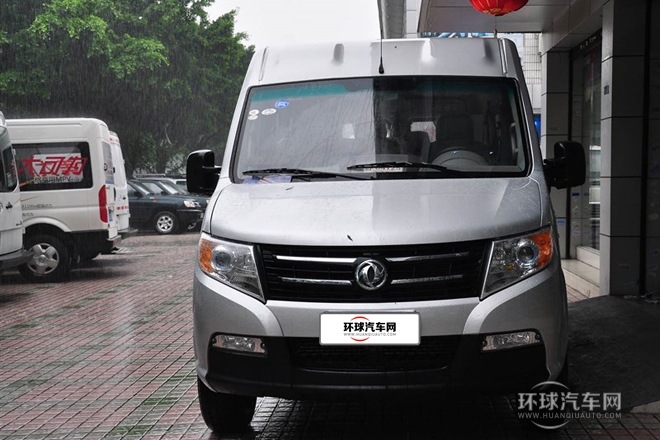 2014款 2.5T御利宝物流车中轴中顶ZD25