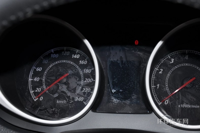 2013款 1.8L 自动5门舒适型
