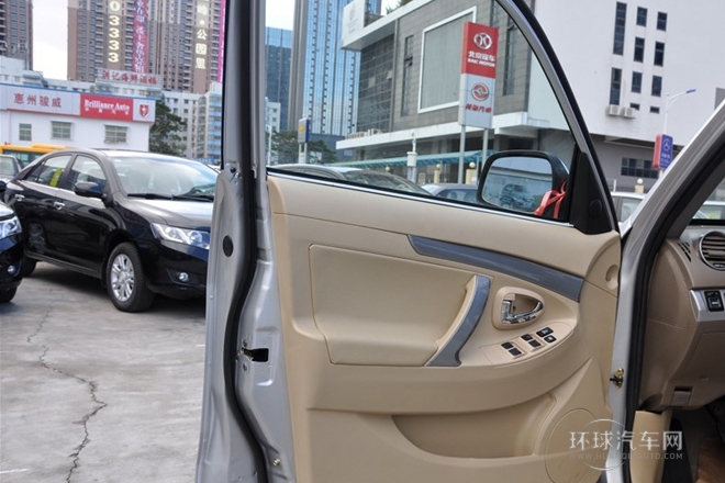2013款 1.6L 手动5门标准型