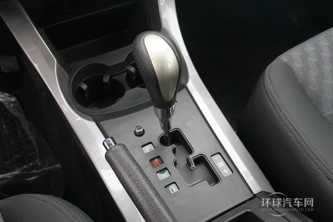 2012款 改款 1.8L 自动标准型