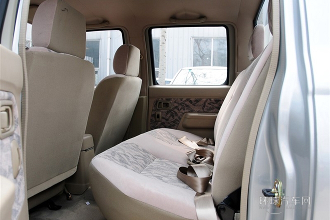 2011款 2.4L汽油四驱标准型