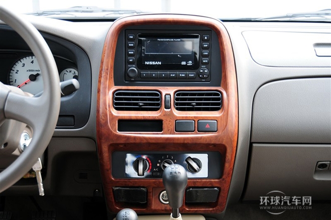 2011款 2.4L汽油四驱标准型