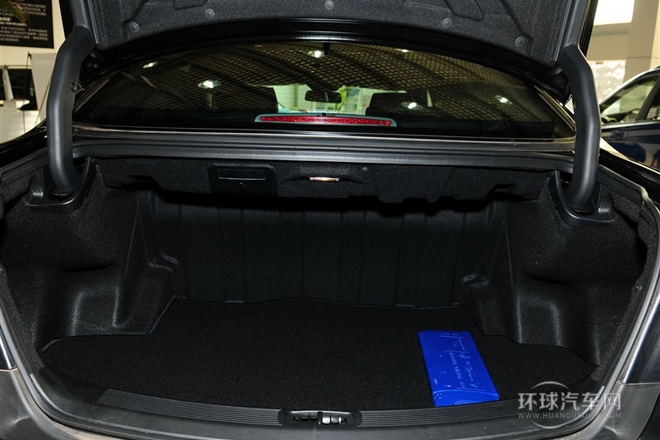 2012款 3.6 CW700L加长版