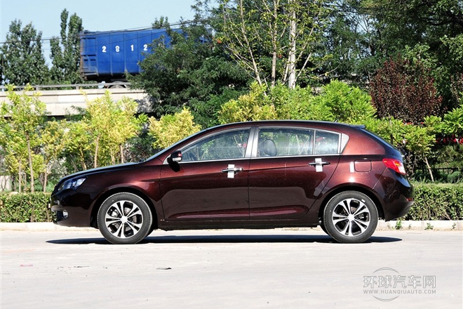 2013款 两厢 1.5L 手动尊贵型