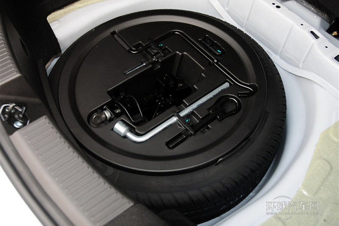 2013款 两厢 1.8L CVT精英型