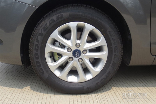 2013款 两厢经典 1.8L MT百万纪念版