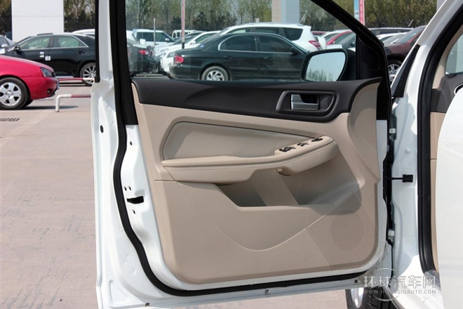 2013款 三厢经典 1.8L AT基本型