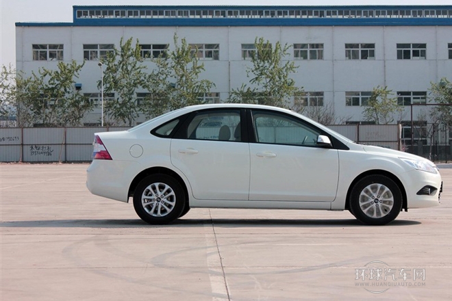 2013款 三厢经典 1.8L AT基本型