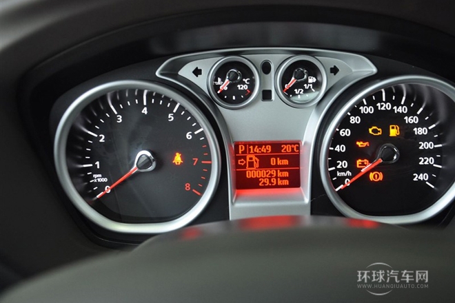 2013款 三厢经典 1.8L AT时尚型