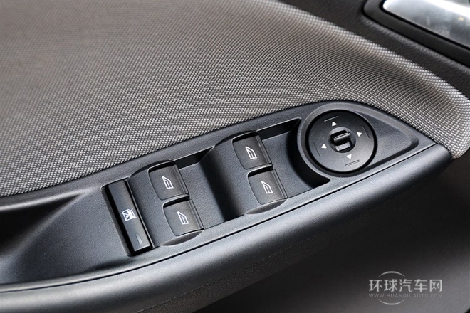 2012款 两厢 1.6L MT舒适型